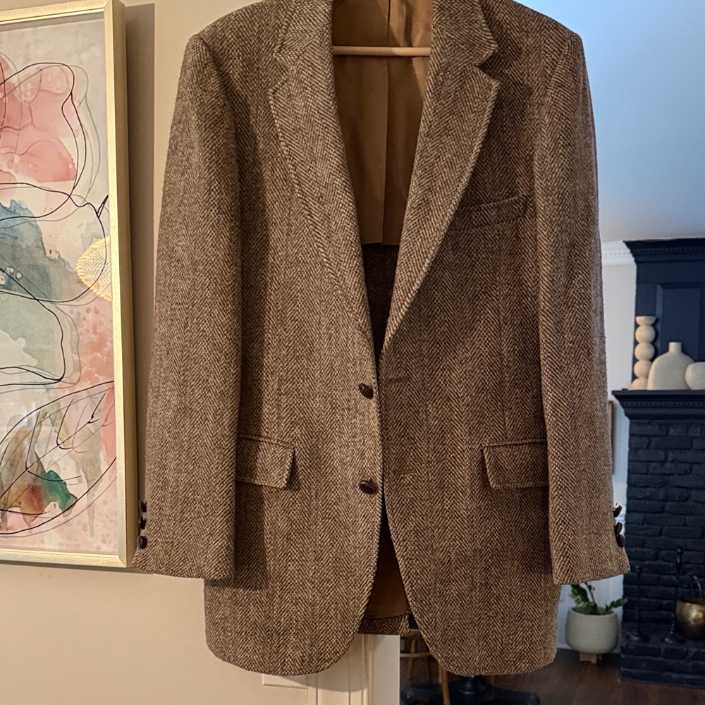 Elegant Vintage Scottish Wool Brown Herringbone Blazer
